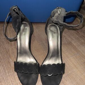 Worthington Black Scalloped Heels